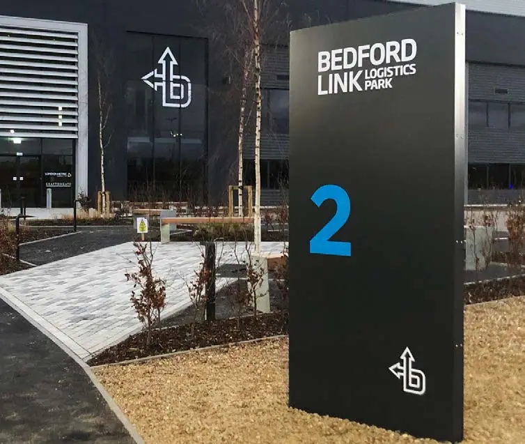 Bedford Link unit 2 totem in black