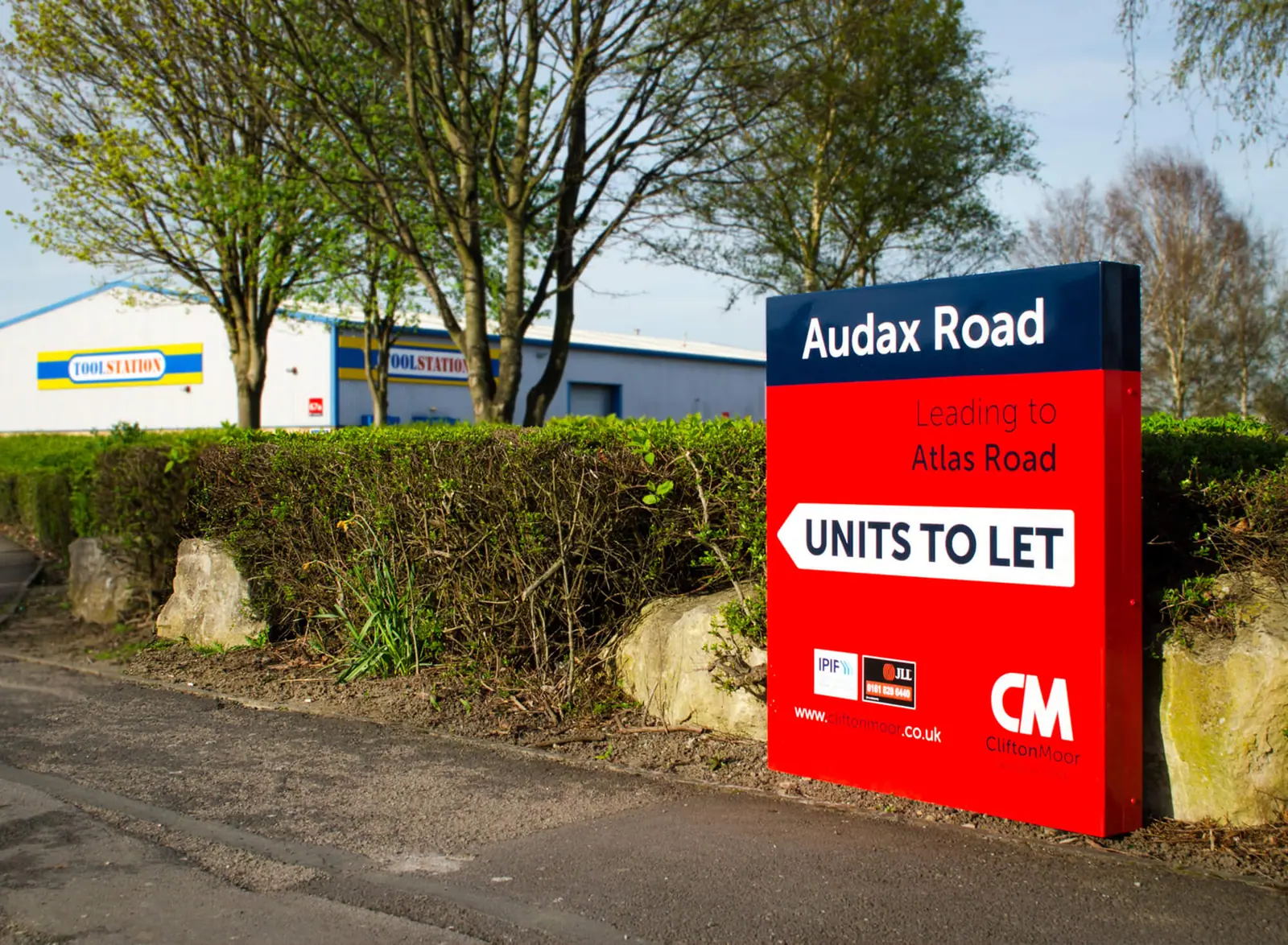 Audax Road 'units to let' board in the Clifton Moor style